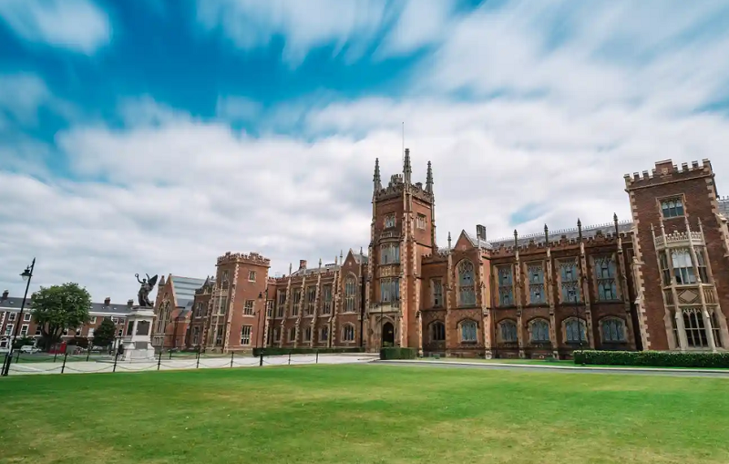 Trường Đại học Queen's University Belfast duhocnamphong.vn